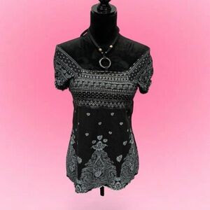 🩶 Y2K No Boundaries Black Blouse with White Paisley Pattern